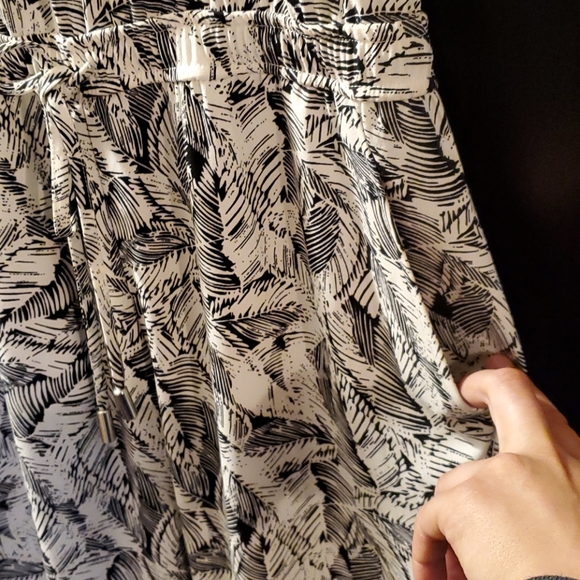 Banana Republic Spaghetti Strap Jumper - Picture 13 of 17